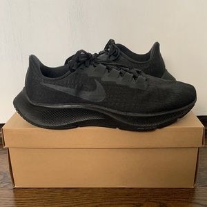 Last Chance- NWOT Nike Air Zoom Pegasus 37 Running Shoe Men's Size 8